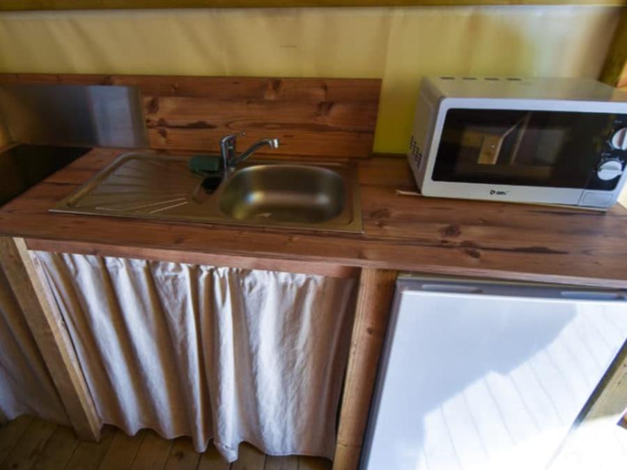 Tente en toile et en bois 4 personnes - Lodge 2 trèfles 2 chambres, 1 salle d'eau 2