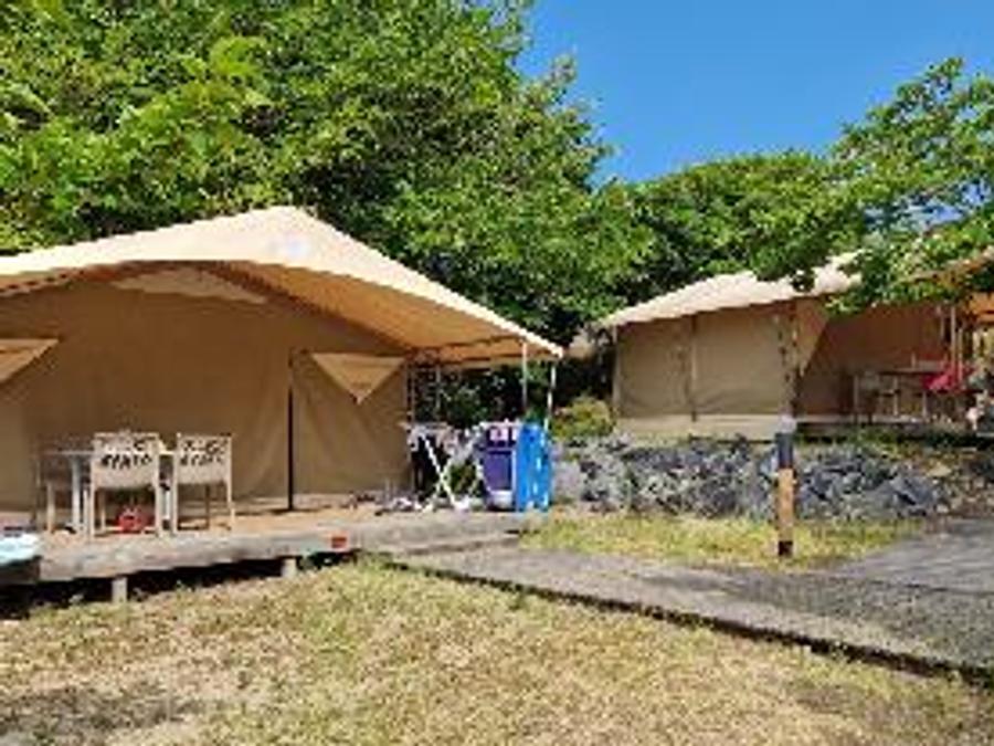 Bungalow toilé 4 personnes 0