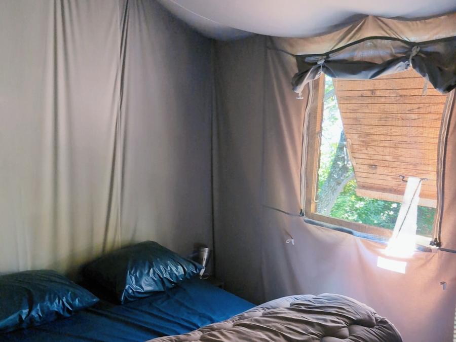 Tente en toile et en bois 4 personnes - Cabane Lodge sur Pilotis Confort 27m² - 2 chambres + terrasse couverte 6