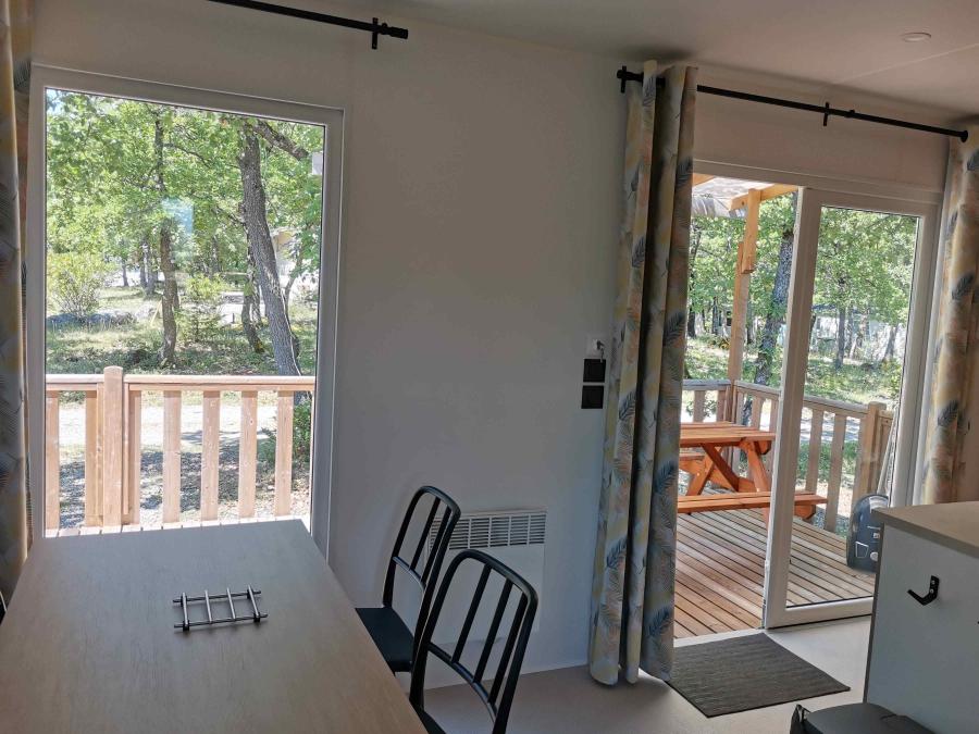 Mobilhome 4 personnes - Premium 29m² - 2 chambres + terrasse semi-couverte + TV + LV + clim + draps inclus 2