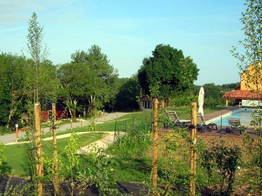 Hébergement 2 personnes - Yourte moderne 2 personnes inclus possible 4 personnes en supplément auprès du camping 14