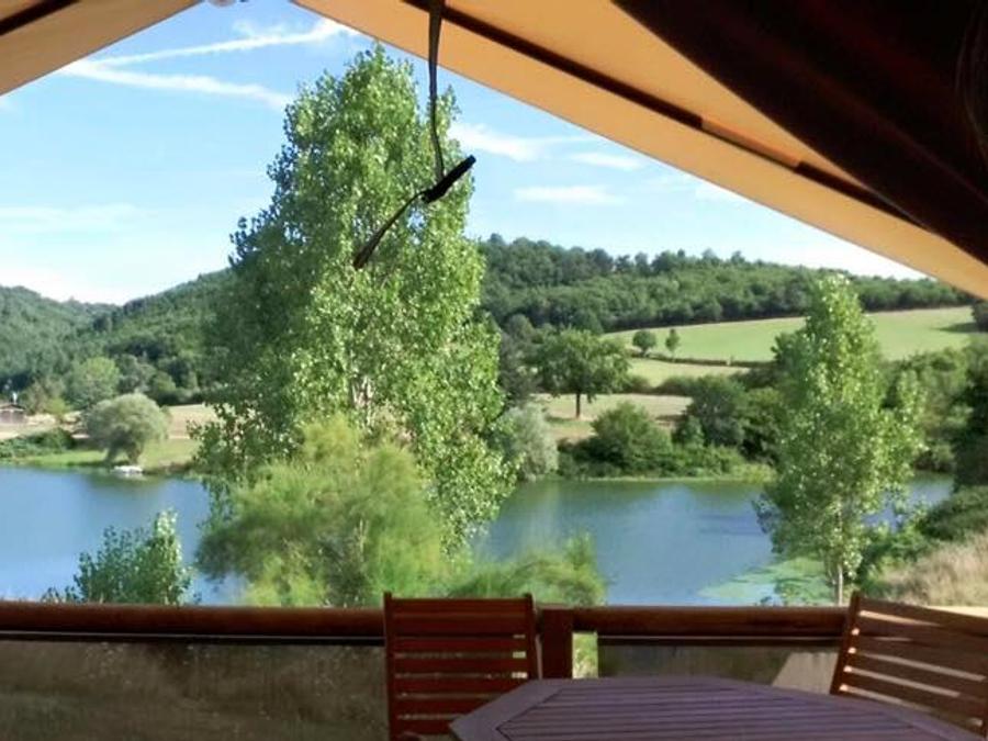 Tente en toile et en bois 5 personnes - Tente Safari Lodge vue lac 5 pers 0