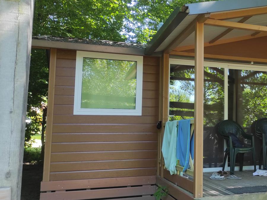 Chalet 6 personnes - Chalet 32 m² / 3 chambres - Terrasse couverte 12 m² TV 6 pers 2