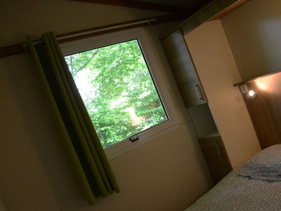 Chalet 6 personnes - Chalet climatisé / 32m2 / 3 chambres / TV / Terrasse couverte 12 m² 4