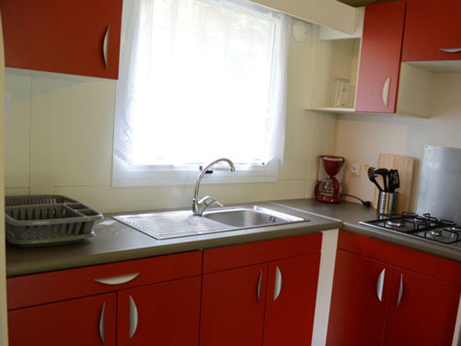 Chalet 6 personnes - Chalet climatisé / 32m2 / 3 chambres / TV / Terrasse couverte 12 m² 2
