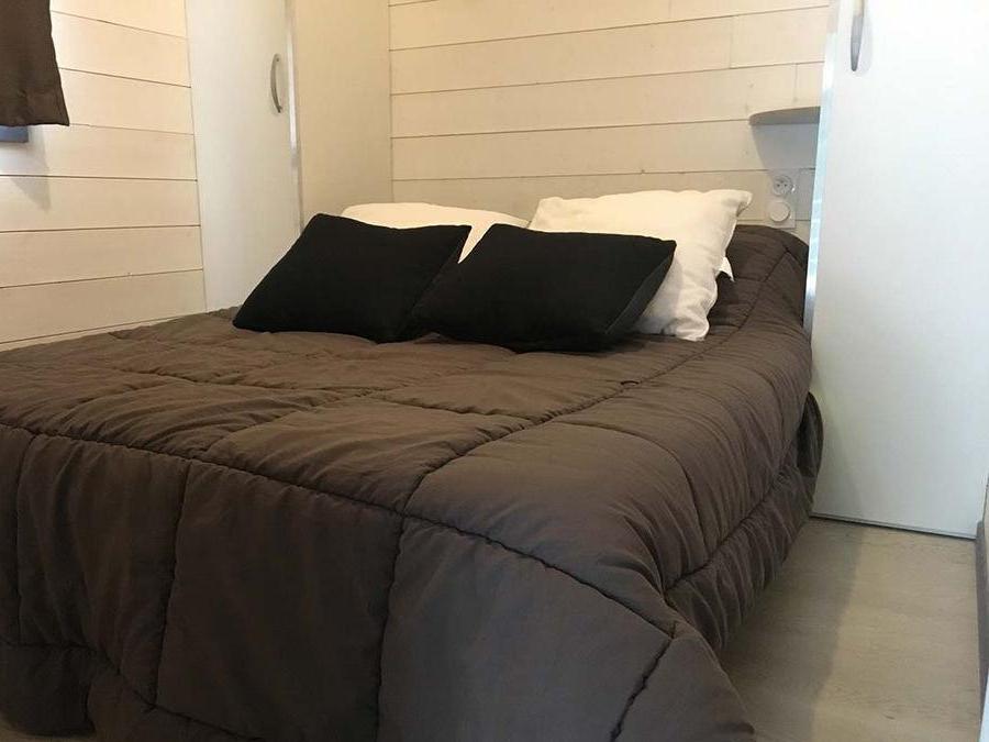 Chalet 4 personnes - chalet confort 2 ch - CLIM - TV - PLANCHA 4