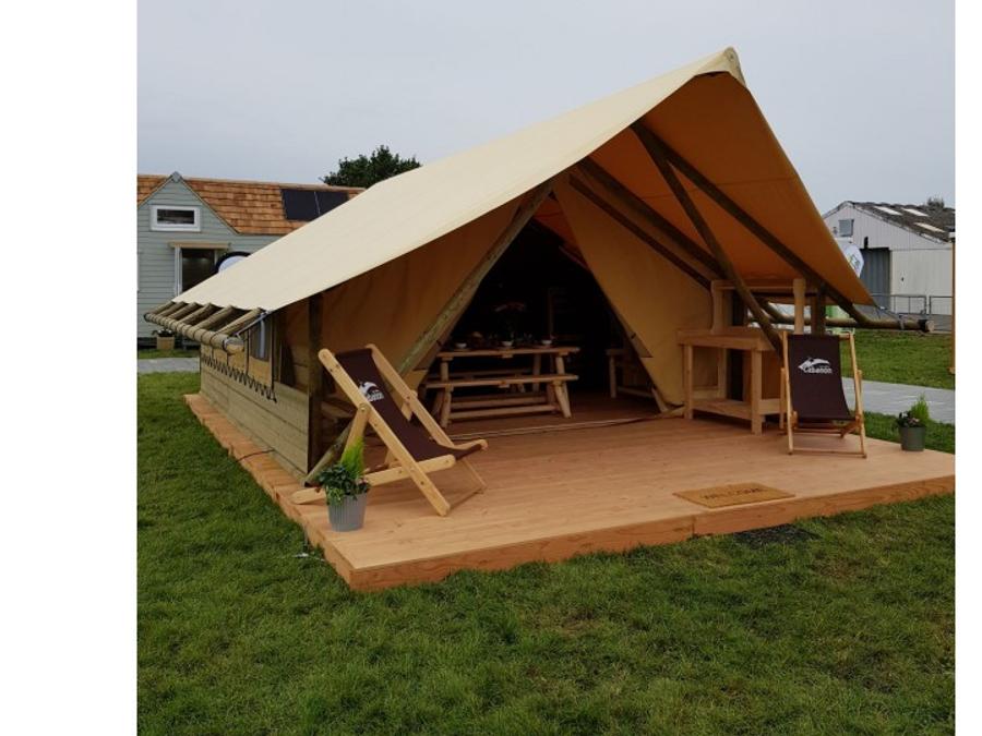 Tente en toile et en bois 5 personnes - Crusoé avec Sanitaires. Arrivée 16h Départ 10h. Max 0