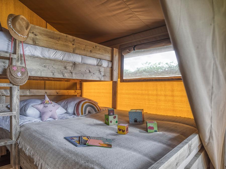 Tente en toile et en bois 5 personnes - Lodge (sans sanitaires) 3