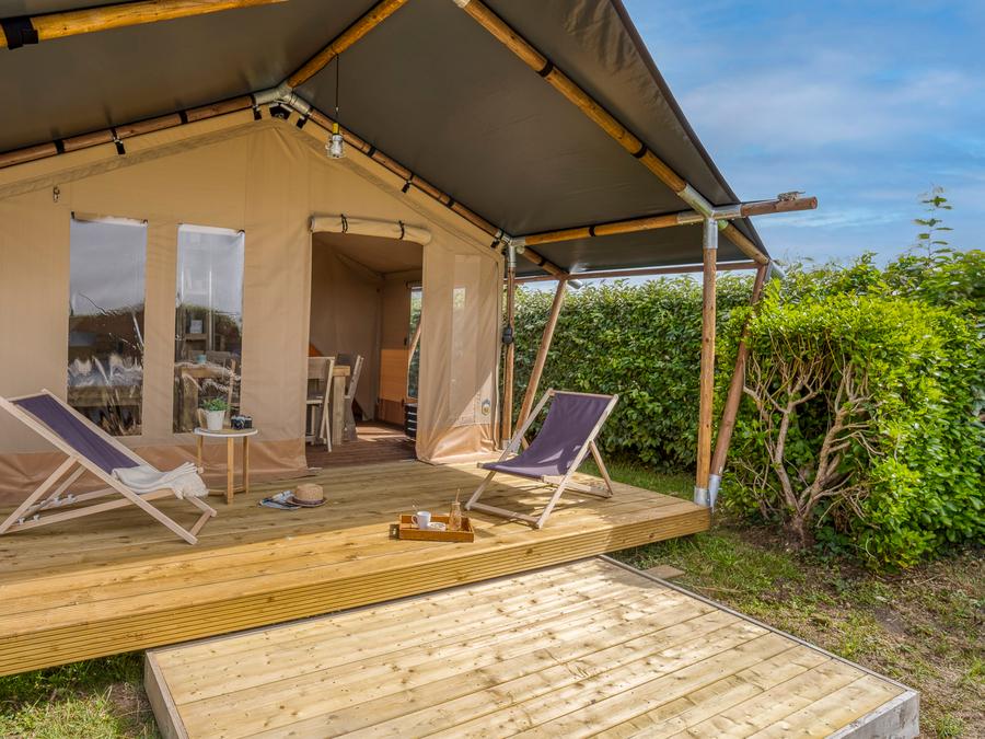 Tente en toile et en bois 5 personnes - Lodge (sans sanitaires) 0