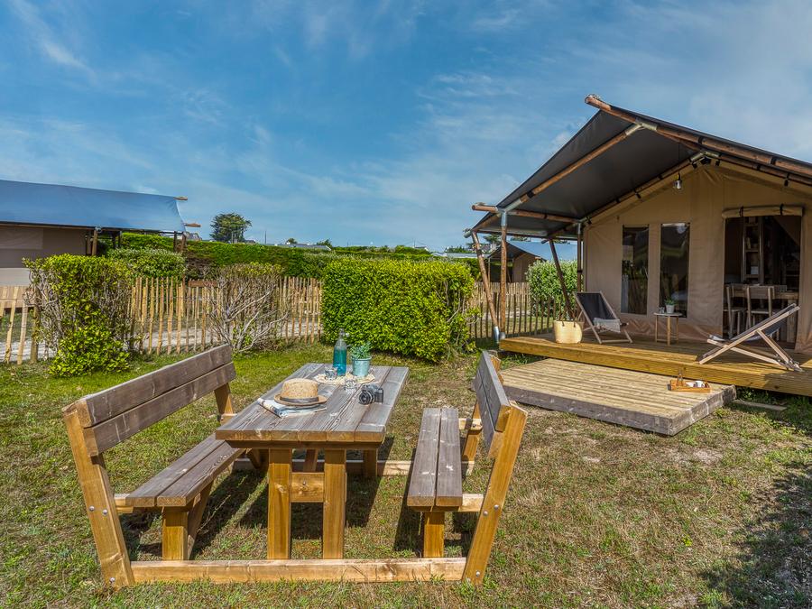 Tente en toile et en bois 5 personnes - Lodge (sans sanitaires) 1