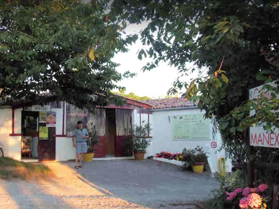 Camping Manex, 2*