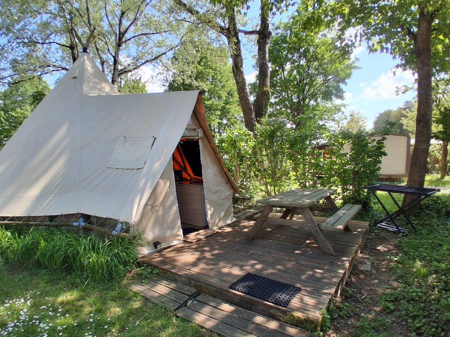 Hébergement 4 personnes - Tipi (sans sanitaires) 5