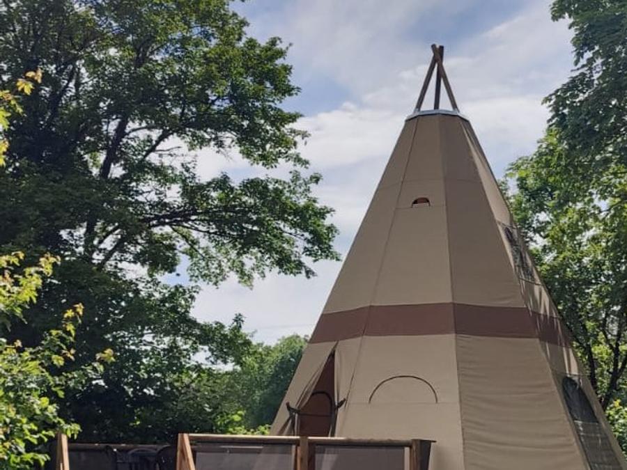 Hébergement 4 personnes - Indienne Tipi Home 1