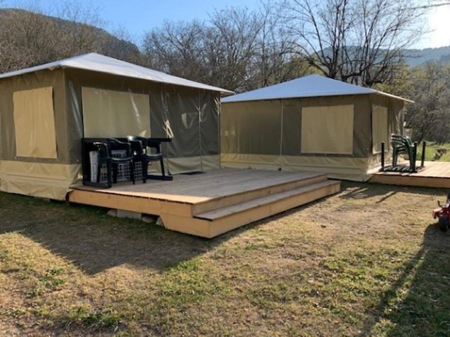 Bungalow toilé 4 personnes 0