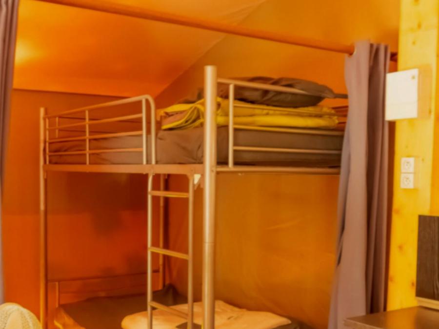 Bungalow toilé 4 personnes 6