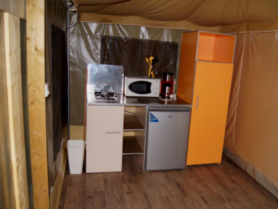 Bungalow toilé 4 personnes 0