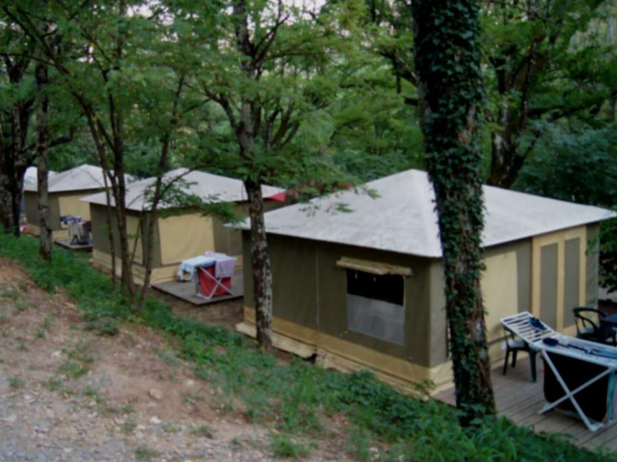 Bungalow toilé 4 personnes 2