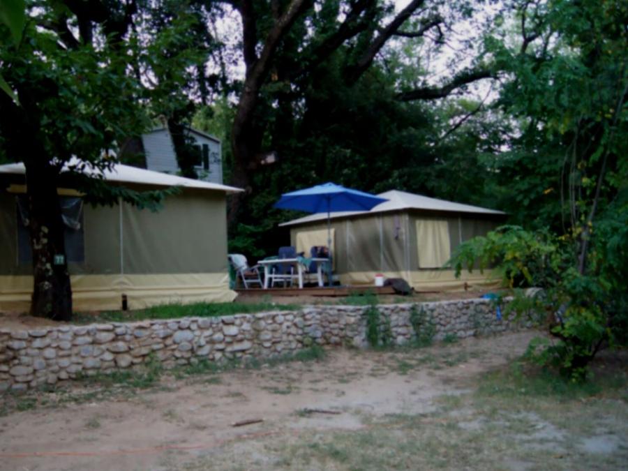 Bungalow toilé 4 personnes 3
