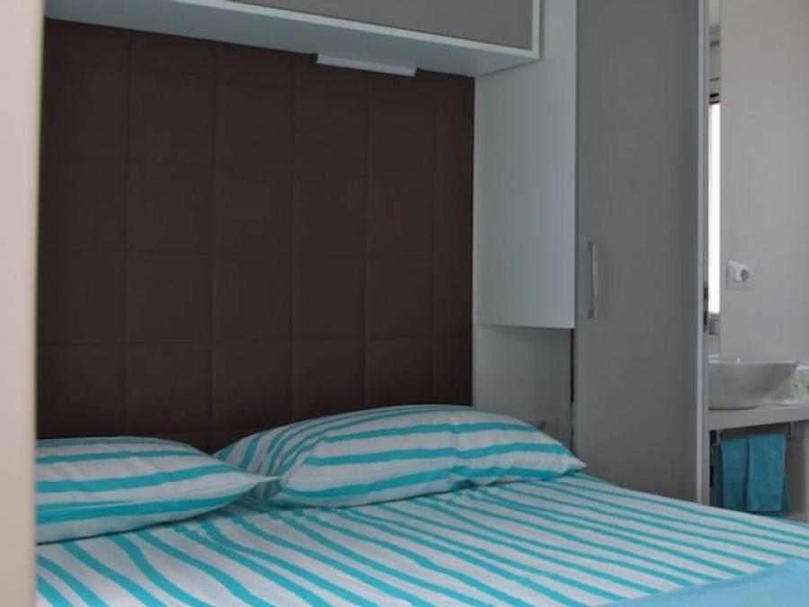 Mobilhome 5 personnes - Maxicaravan ROCCA mercredi/mercredi 11