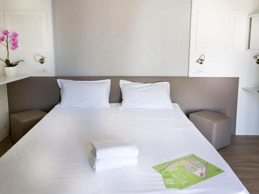 Mobilhome 3 personnes - BUNGALOW SUPERIOR 18
