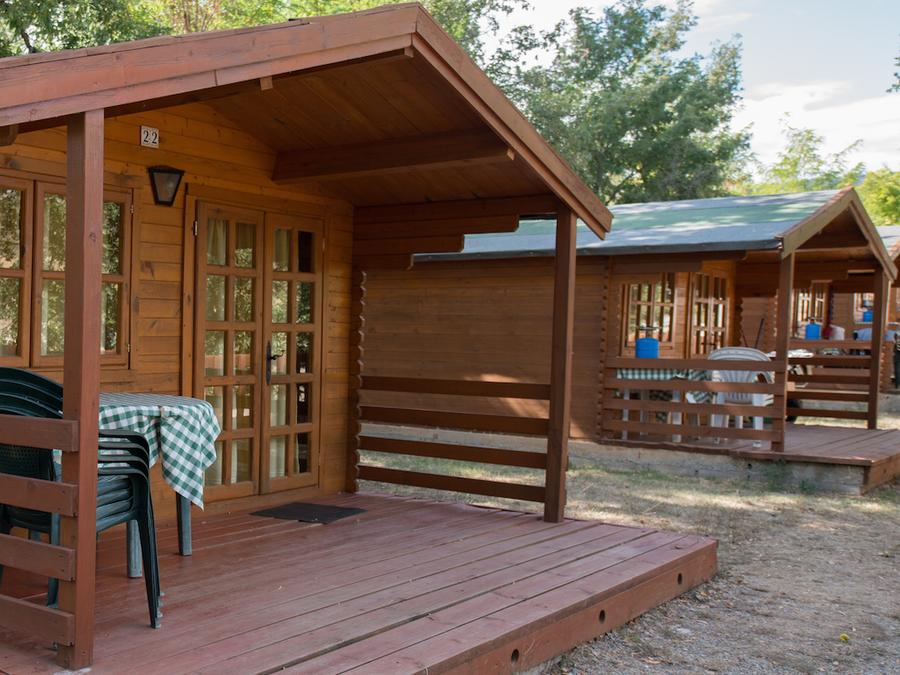 Chalet 2 personnes - Cabane en bois (sans cuisine, ou salle de bains) 2/4 pers 0