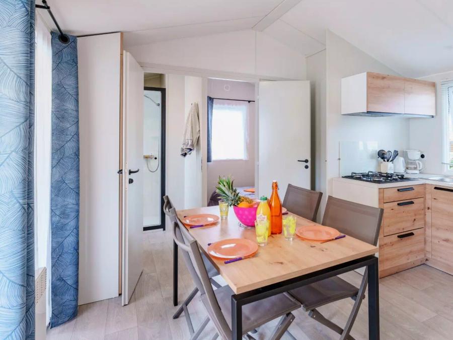 Mobilhome 4 personnes - 3 Pièces 4 Personnes + TV - 3 soleils 14