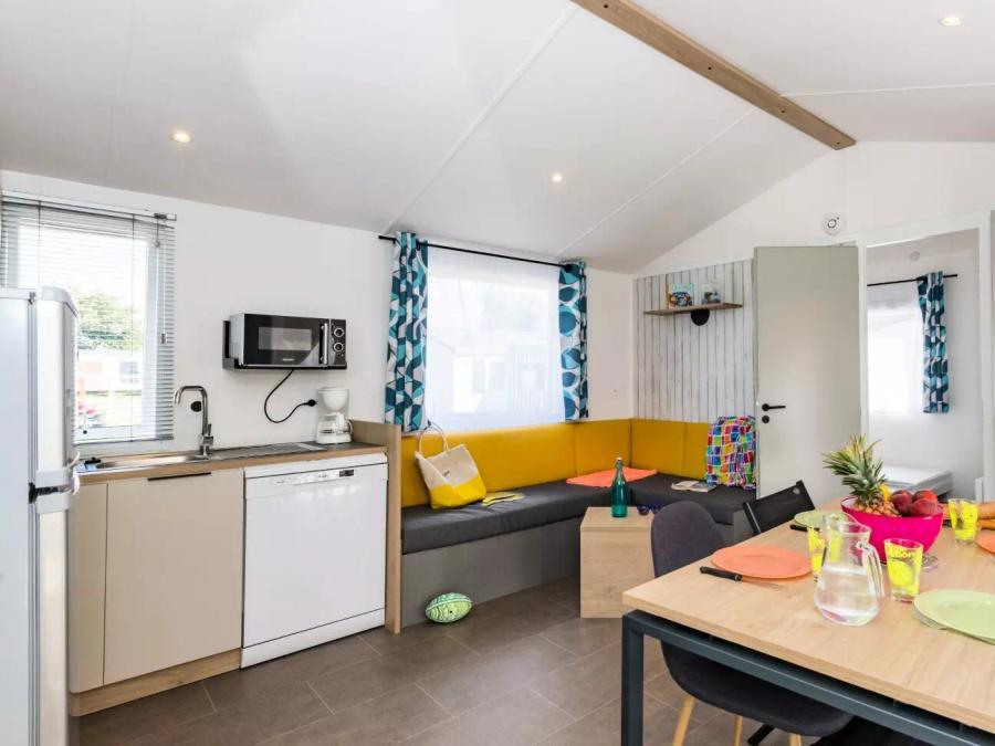 Mobilhome 4 personnes - 3 Pièces 4 Personnes + TV - 4 soleils 6