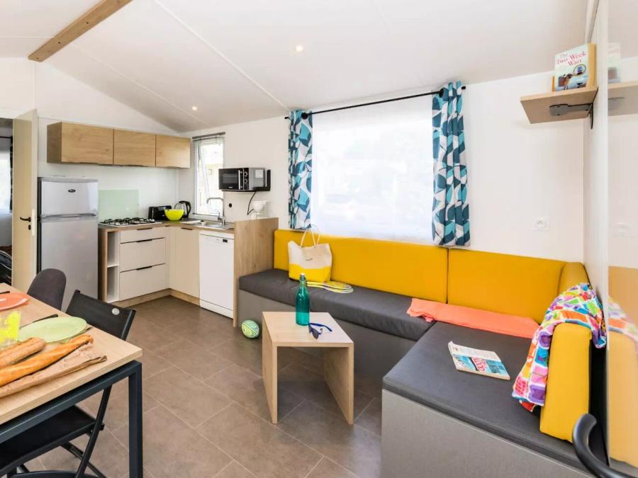 Mobilhome 4 personnes - 3 Pièces 4 Personnes + TV - 4 soleils 9