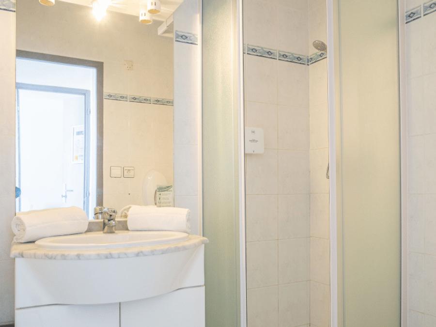 Appartement 4 personnes - 2 PIECES - VUE VILLAGE 6