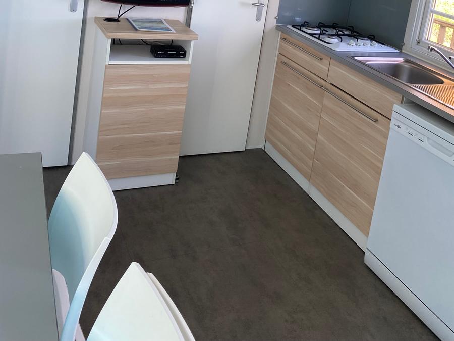 Mobilhome 6 personnes - Mobil-home Premium 30 m² (3 chambres) terrasse semi-couverte 15m² + TV + LV + Clim 6 pers 8