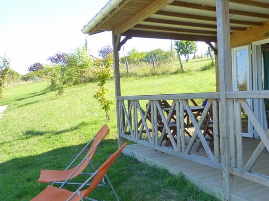 Chalet 4 personnes - Chalet Charmille Confort 24-26.5m² (2 chambres) - Terrasse couverte 12m² - TV 4 pers 1