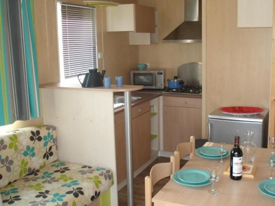 Chalet 4 personnes - Chalet Charmille Confort 24-26.5m² (2 chambres) - Terrasse couverte 12m² - TV 4 pers 3