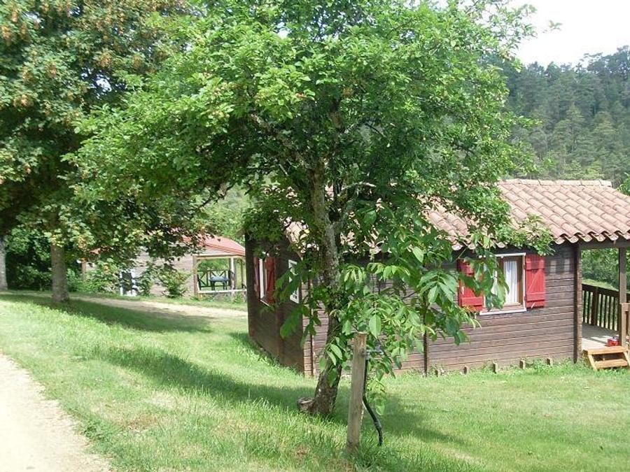 Chalet 4 personnes - Chalet Standard 25m² (2 chambres) 2 adultes et 2 enfants - Terrasse couverte 10m² 2/4 pers 1