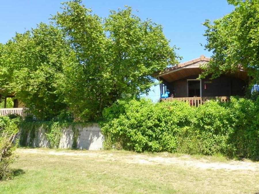Chalet 4 personnes - Chalet Standard 25m² (2 chambres) 2 adultes et 2 enfants- Terrasse couverte 10m² - Sans sanitaires 4 pers 1