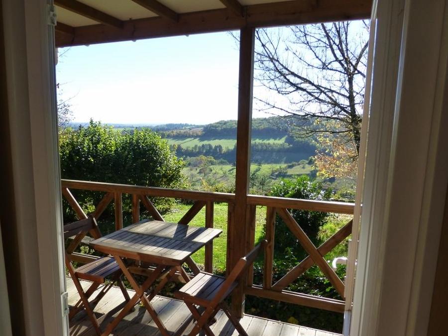 Chalet 2 personnes - Chalet Noisette Confort 16m² (1 chambre) - Terrasse couverte 8m² - TV 2 pers 1