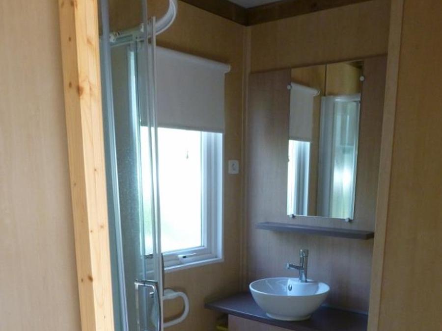 Chalet 2 personnes - Chalet Noisette Confort 16m² (1 chambre) - Terrasse couverte 8m² - TV 2 pers 6
