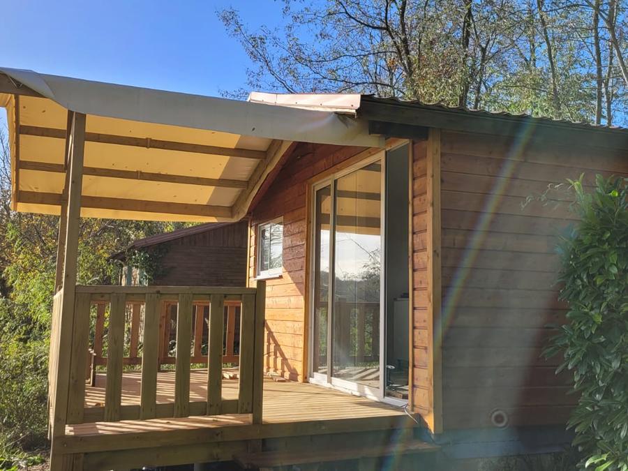 Chalet 4 personnes - Chalet Premium 30m² (2 chambres) + terrasse couverte 12m² + clim + TV + LV 4 pers 1