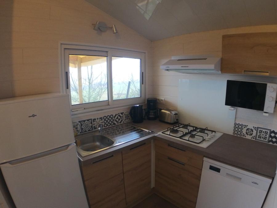 Chalet 4 personnes - Chalet Premium 30m² (2 chambres) + terrasse couverte 12m² + clim + TV + LV 4 pers 8