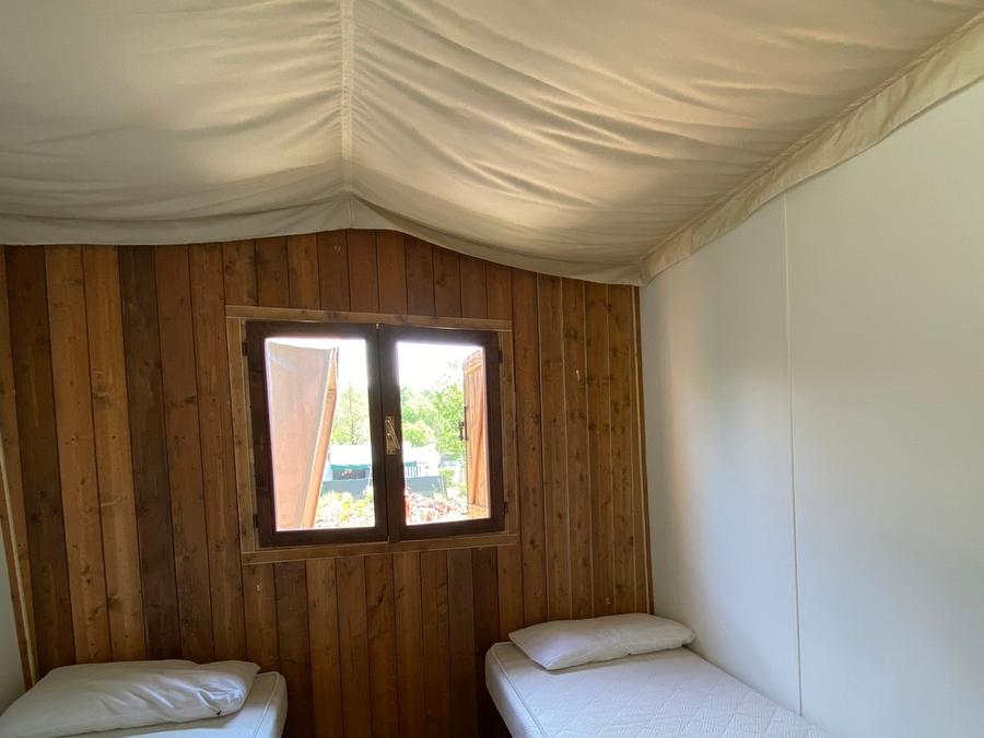 Tente 3 personnes - MAXI TENTE AVEC SALLE DE BAIN 10