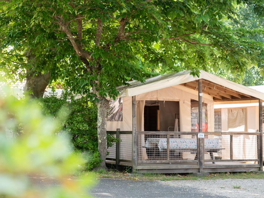 Routes du Monde - Camping de La Hume 2*