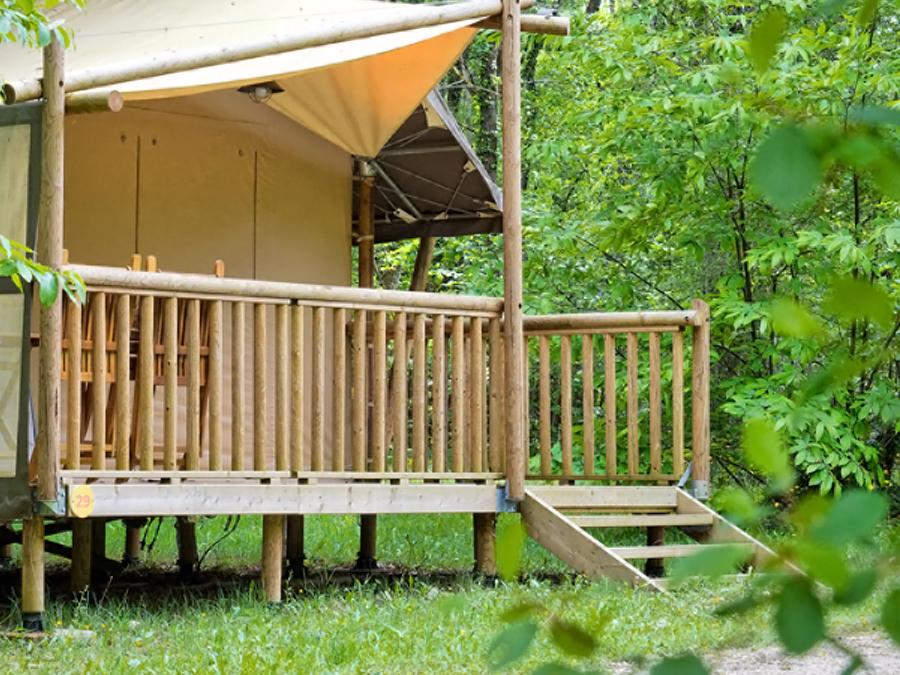 Tente en toile et en bois 5 personnes - Lodge EVASION - 2 chambres - avec sanitaires 0