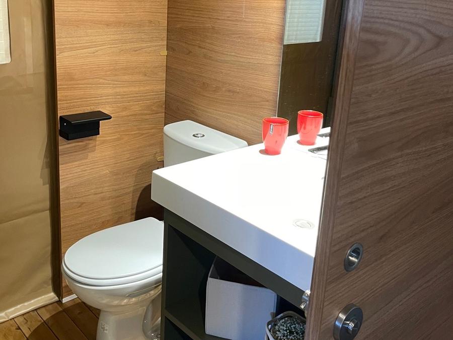 Tente en toile et en bois 5 personnes - Lodge EVASION - 2 chambres - avec sanitaires 5