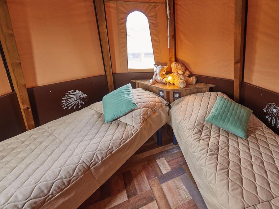 Insolite 4 personnes - Tipi NOMADE - 2 chambres avec sanitaires 10