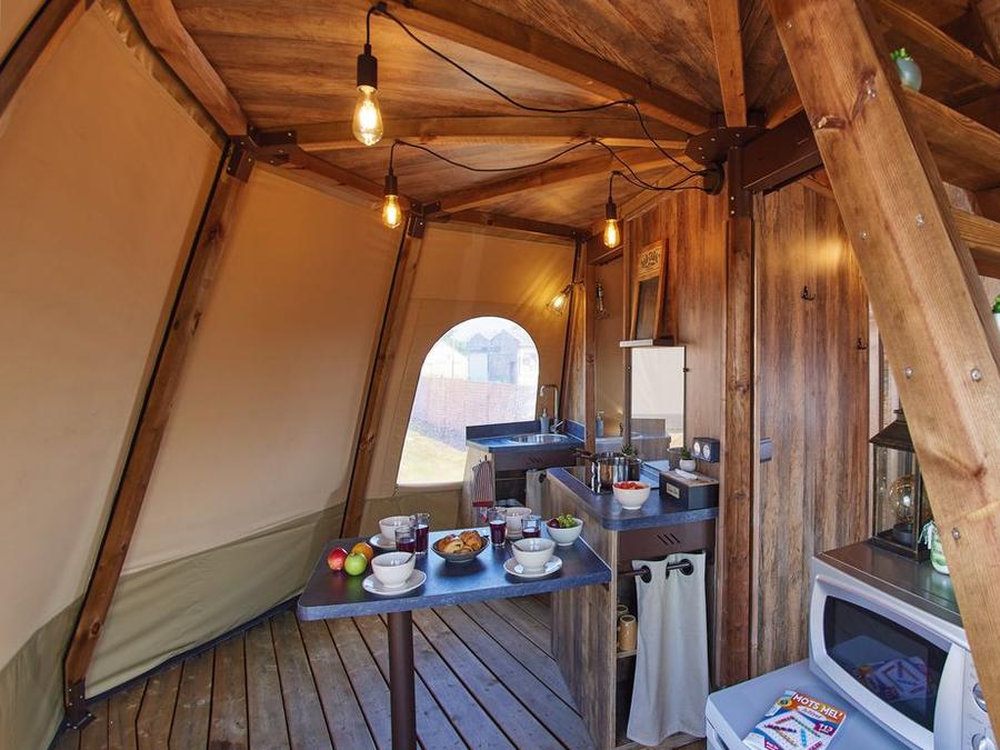 Insolite 4 personnes - Tipi NOMADE - 2 chambres avec sanitaires 8