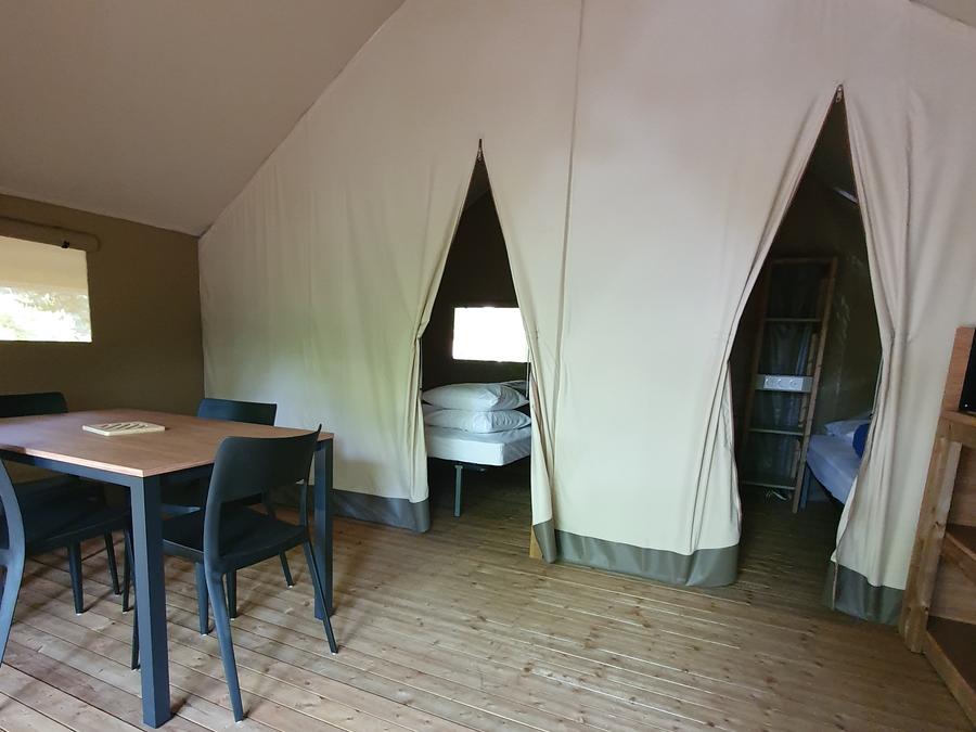 Lodge 4 personnes - Mini-Wood sur pilotis en toile , sans sanitaires, pour 4 personnes 3
