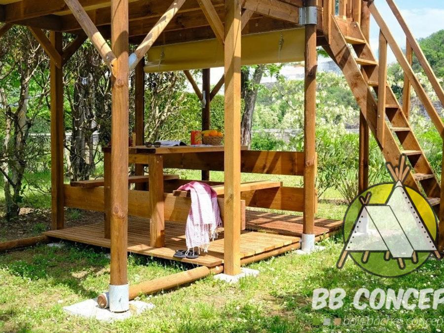 Tente en toile et en bois 2 personnes - Tente Bivouac sur pilotis bois et toile, sans sanitaires pour 2 personnes 0