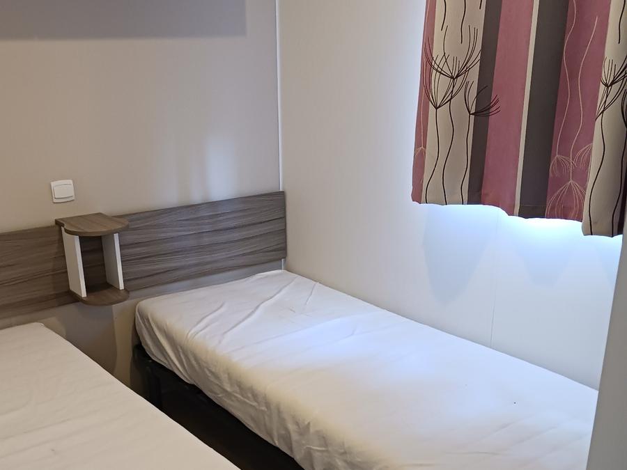 Mobilhome 6 personnes - IRM ou Trigano 3 chambres - Clim + TV 4/6 pers. 10