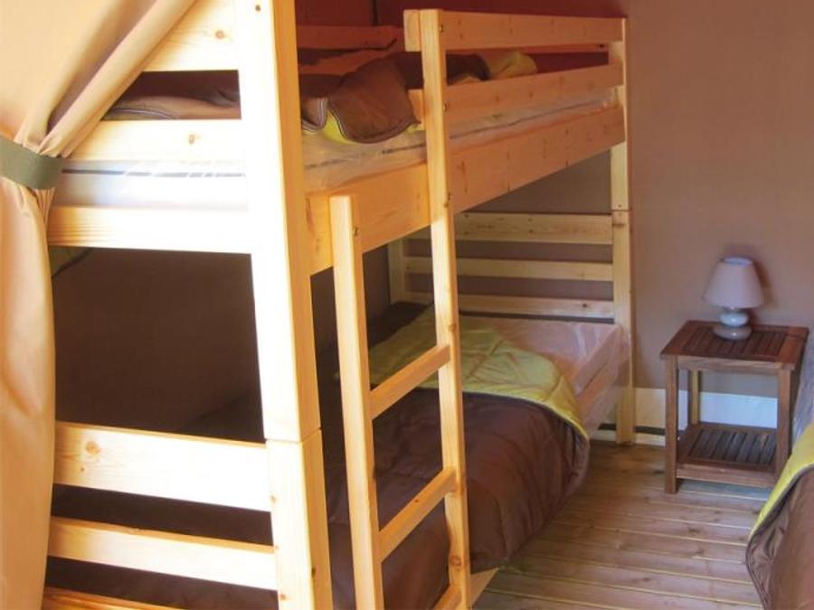 Tente en toile et en bois 5 personnes - Lodge VICTORIA 30m² - Finition Luxe 3