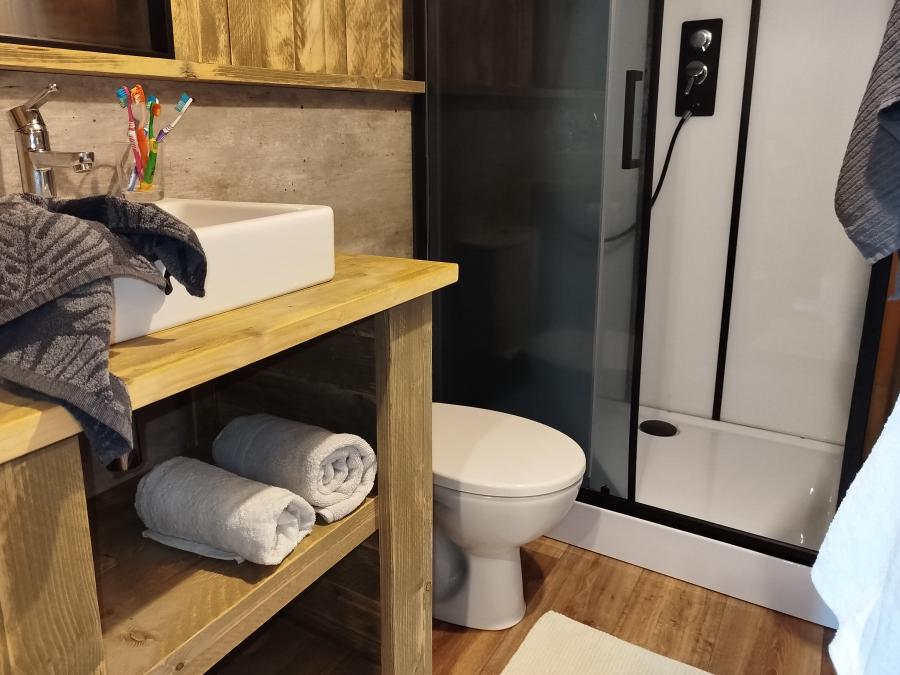 Lodge 4 personnes - Chalet Lodge 27m2 avec salle de bain - 2 chambres 4 pers 4