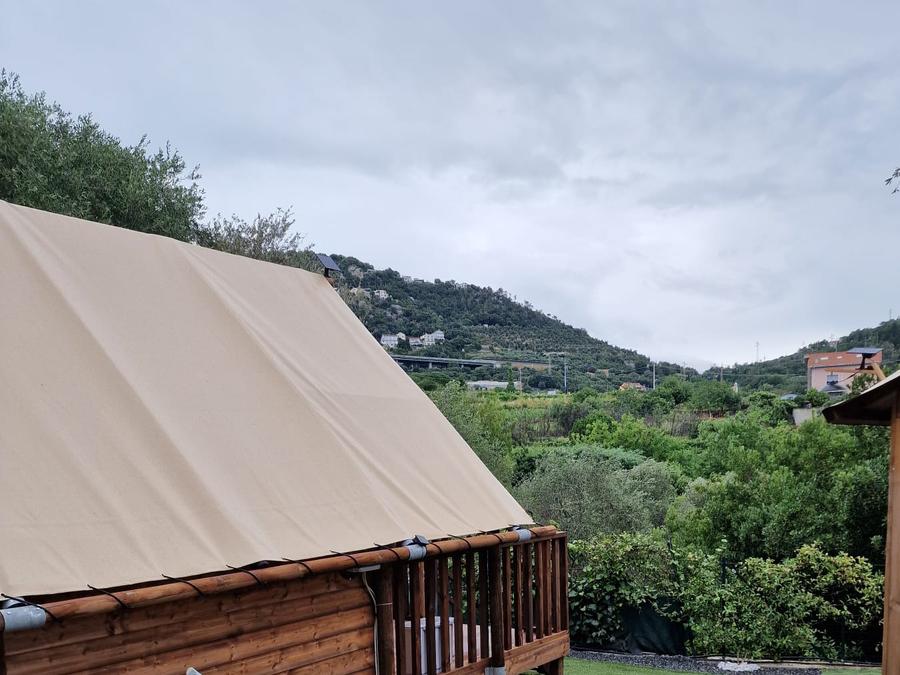 Tente en toile et en bois 4 personnes - Safari Lodge 1